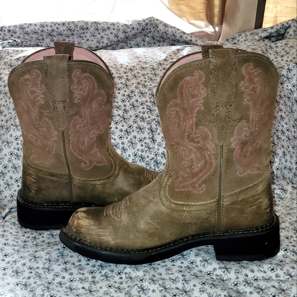 Ariat Shoes - Ariat Fatbaby Leather-Western Cowgirl Boots sz 7B